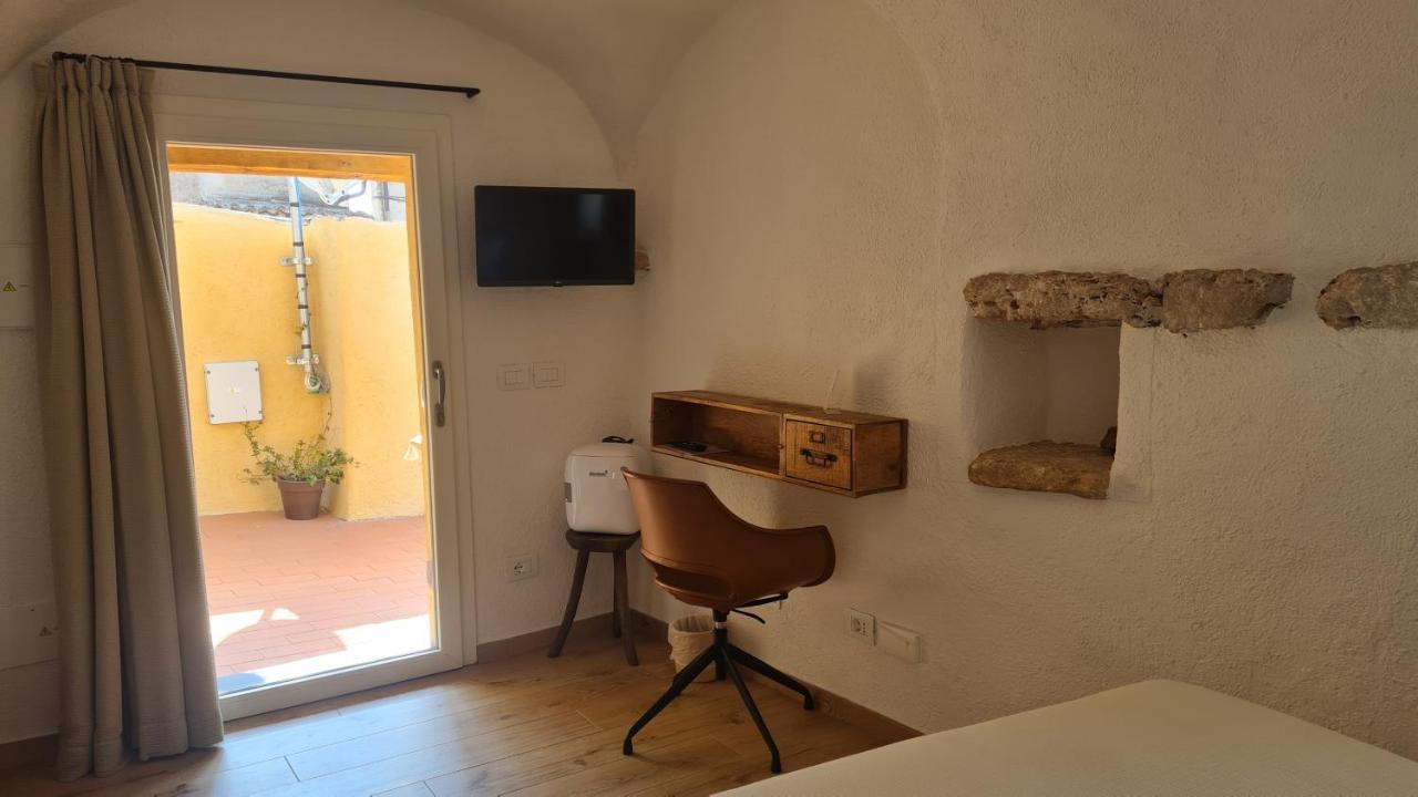 Federico II - Rooms And Breakfast ボルジョ・ヴェレッツィ エクステリア 写真