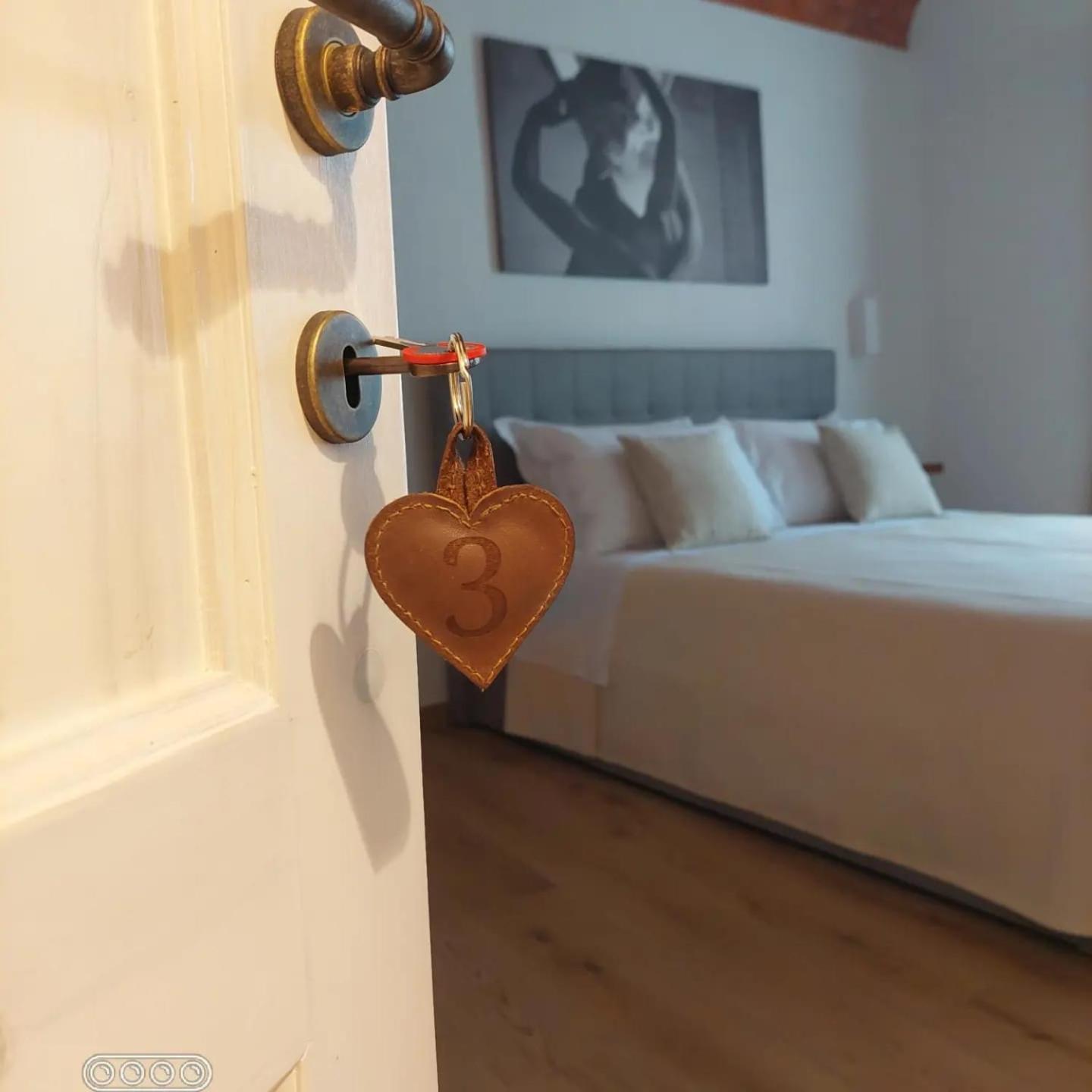 Federico II - Rooms And Breakfast ボルジョ・ヴェレッツィ エクステリア 写真